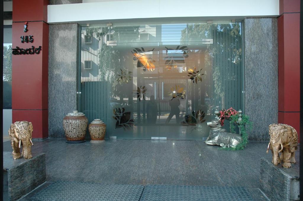 Istay Hotels Infantry Road Bangalore Exterior foto